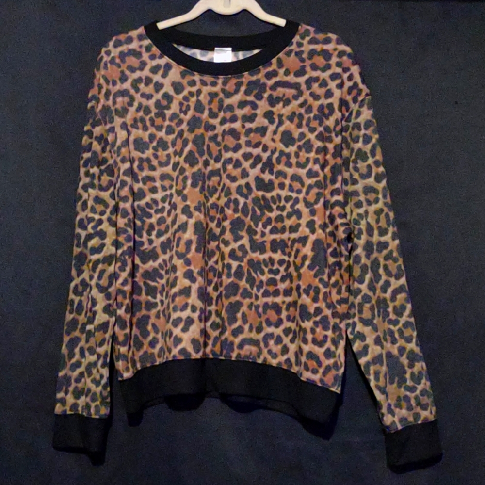 Leopard pullover by no boundaries